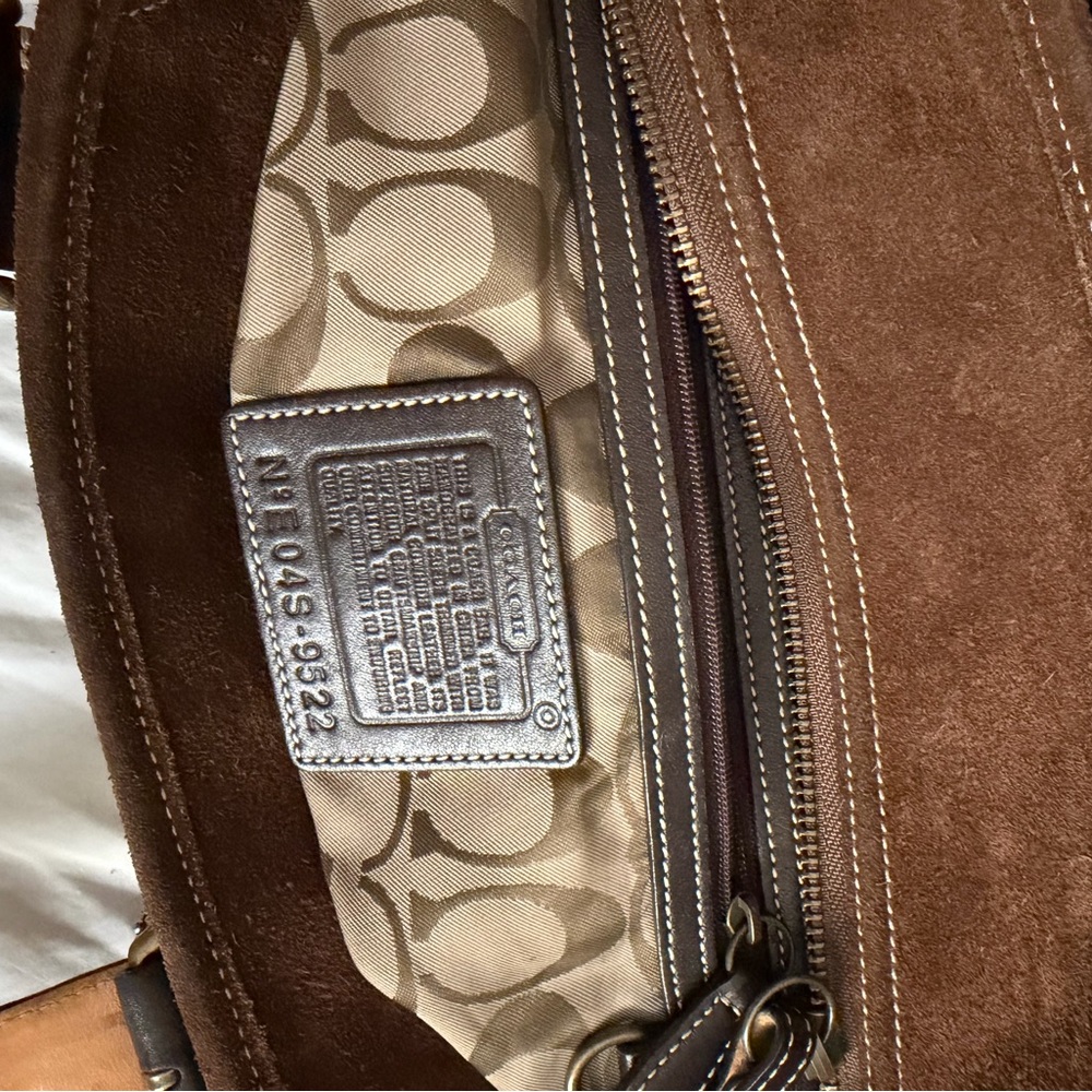 2000s Coach Soho Suede Shoulder Bag - Picture 7 of 10